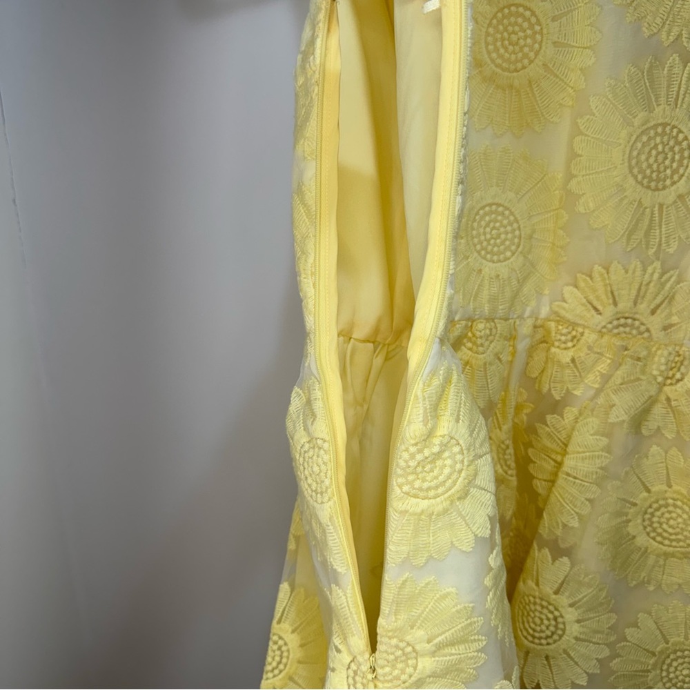 LC Lauren Conrad Yellow Sunflower Embroidered Fit & Flare Dress Size 8 - Picture 8 of 8